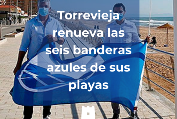 Torrevieja renueva las seis banderas azules de sus playas